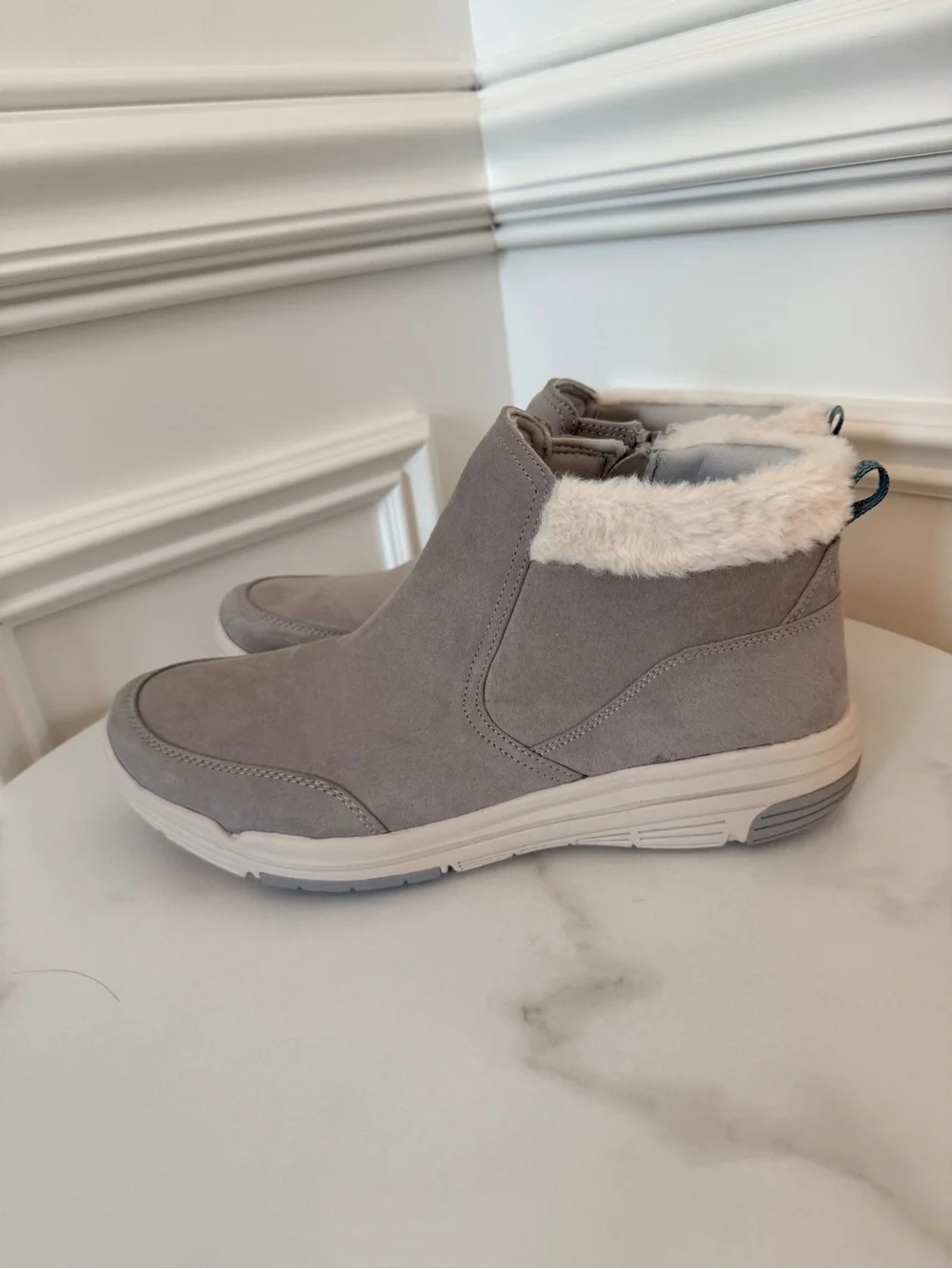 Ryka Amaze Women's Light Grey Faux-Fur Ankle Boot Paloma Grey Size 12W